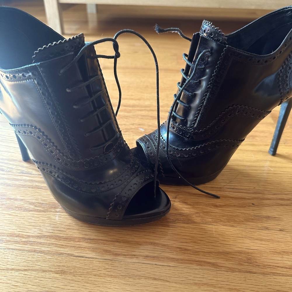 Burberry lace up peep toe heels
